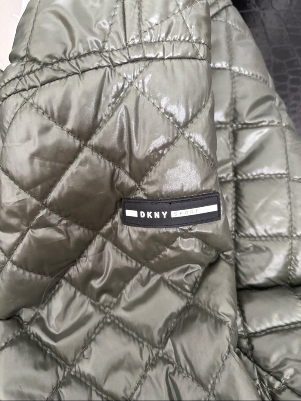 DKNY Olive Quilted Bomber Jacket nwt large - Picture 4 of 6